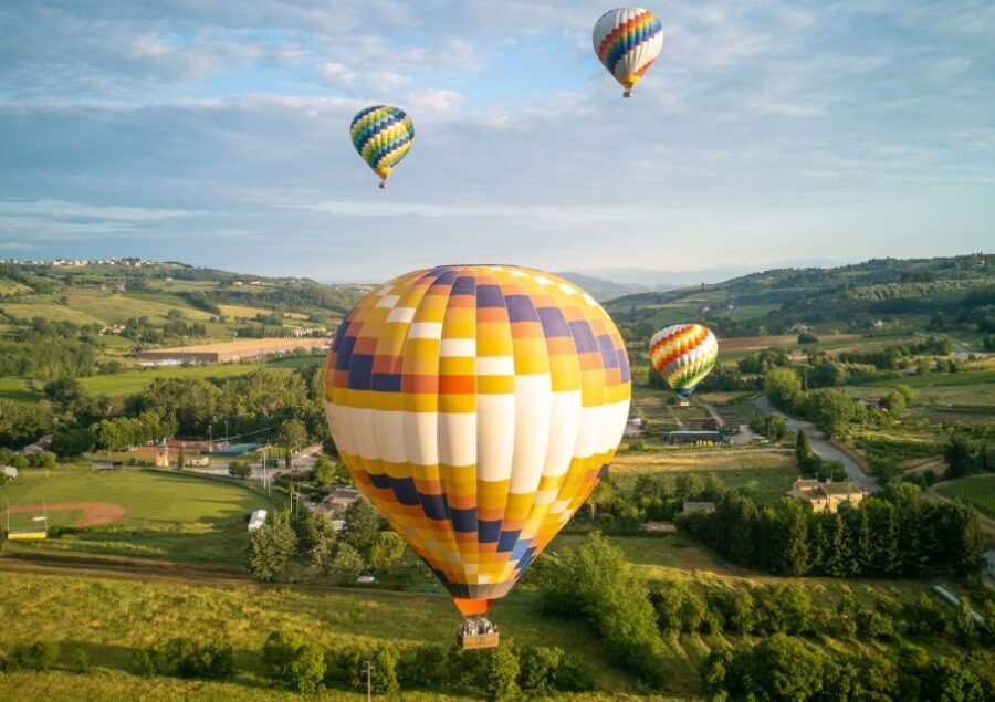 1-Hour Hot Air Balloon Flight Over Tuscany from Lucca - Key moments worth paying attention to