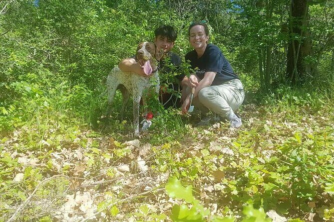 2 hours Private Activity - Truffle hunting in Assisi - What Season Means: Scorzone Black vs White Truffles