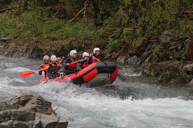 3-Hour Adrenaline Rafting on the Lima River in Bagni di Lucca - The 3-Hour Flow: What You Do on the Water