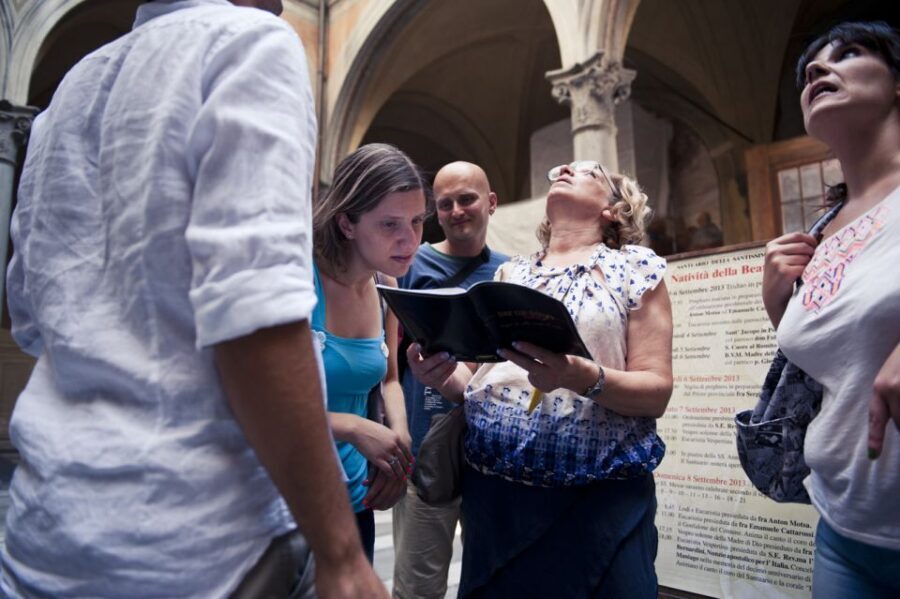 3-Hour Historic WhoDunIt Tour in Florence - Where to Meet and How the 3 Hours Typically Feels
