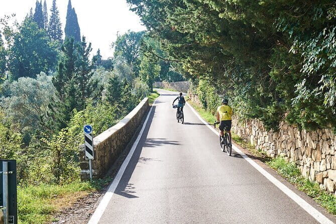 90 min Footbike tour in Florence - Ponte Vecchio: The Medieval Bridge That Survived War and Rebuilt Its Identity