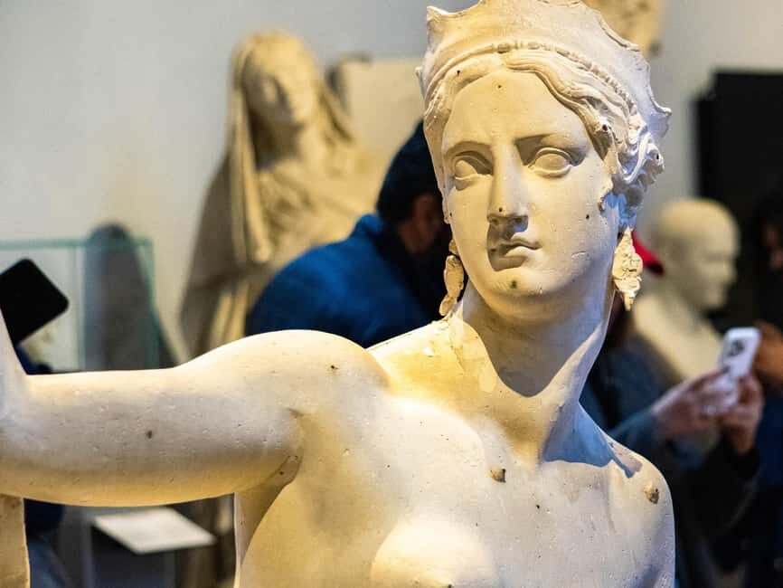 Accademia & Michelangelo's David Private Tour - Via Ricasoli meeting point and getting into Accademia smoothly