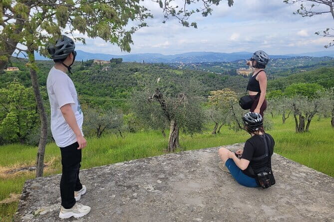 Active Full Day Tuscan Bike Tour With Wine Tasting and Lunch - Stop Two: Via Colleramole Near Dimora Ghirlandaio