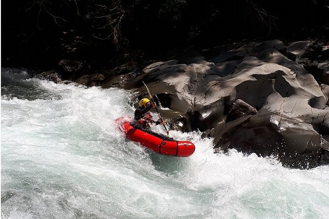 Adrenaline kayaking on the Lima and Serchio rivers in Bagni di Lucca - The Ponte del Diavolo moment: why this arch pass is the headline