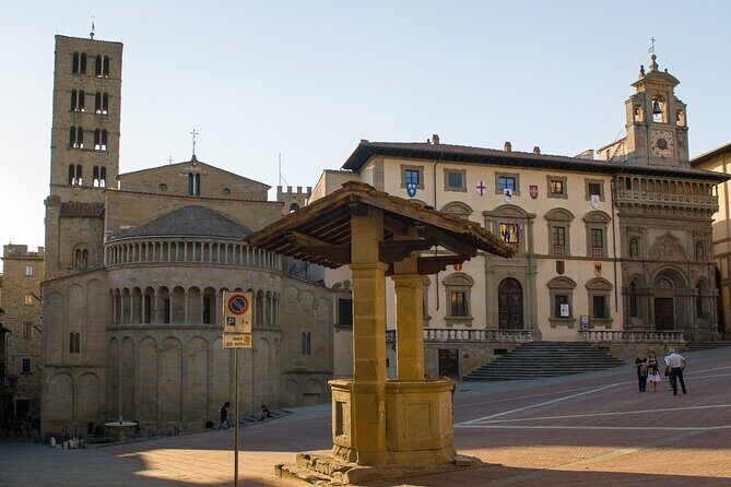 Arezzo Private Tour with Official Guide - Why this 2-hour private walk works so well in Arezzo