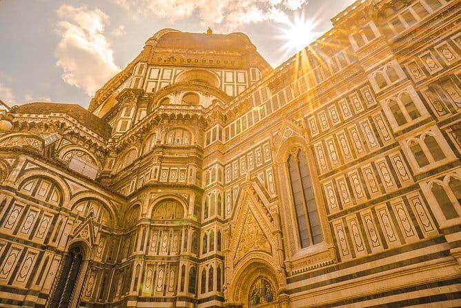 Art Florence: Uffizi Gallery Skip the line with Expert Insights - Temporary Exhibitions Included: Seeing More Than the Usual Highlights