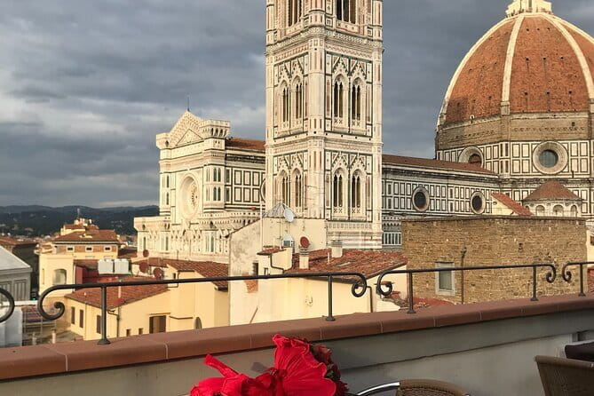 Art, Medicis and Renaissance. Explore Florence with Vincenzo - Ponte Vecchio: the medieval bridge with a jeweler’s secret