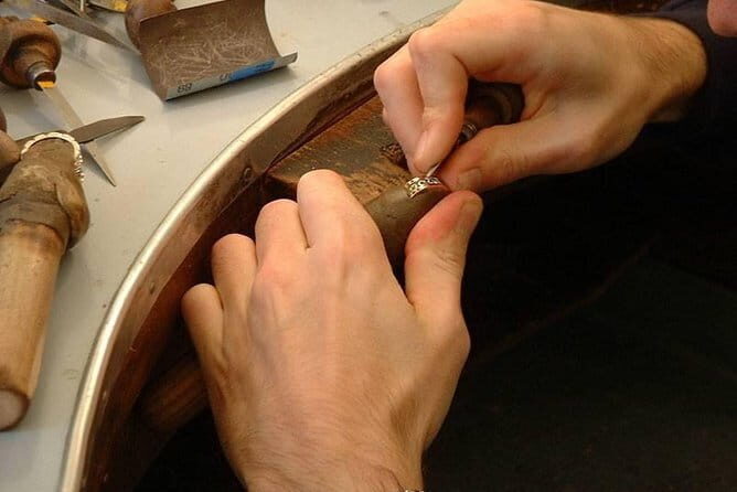 Artisan Workshops: Private Walking Tour in Florence - Starting at Piazza di Santa Croce and the Dante statue meet-up