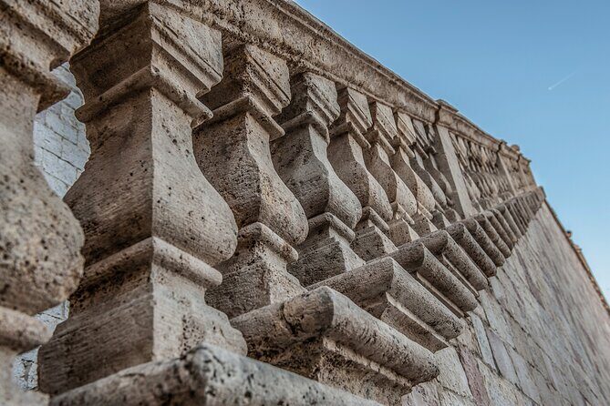 Assisi: 3-hours tour including St. Francis Basilica tickets - Santa Chiara’s façade and interior: simplicity with emotional weight
