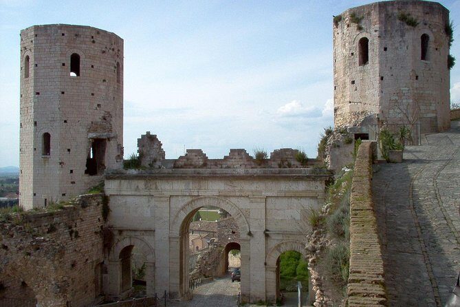 Assisi and Spello Full Day Private Walking Tour - A Roman-to-Medieval Day in Assisi, then Flower-Lined Spello