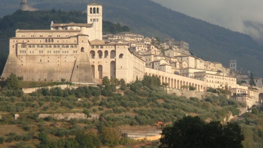 Assisi: Basilica of Saint Francis Tour - Lower level: tomb first, then you build the story