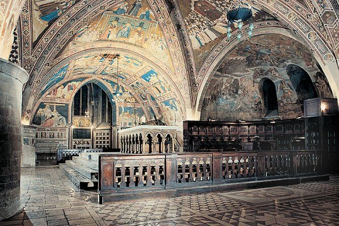 Assisi, City Highlights and Basilica of St. Francis tour - Santa Maria sopra Minerva and the Minerva Temple: where Roman Assisi shows up