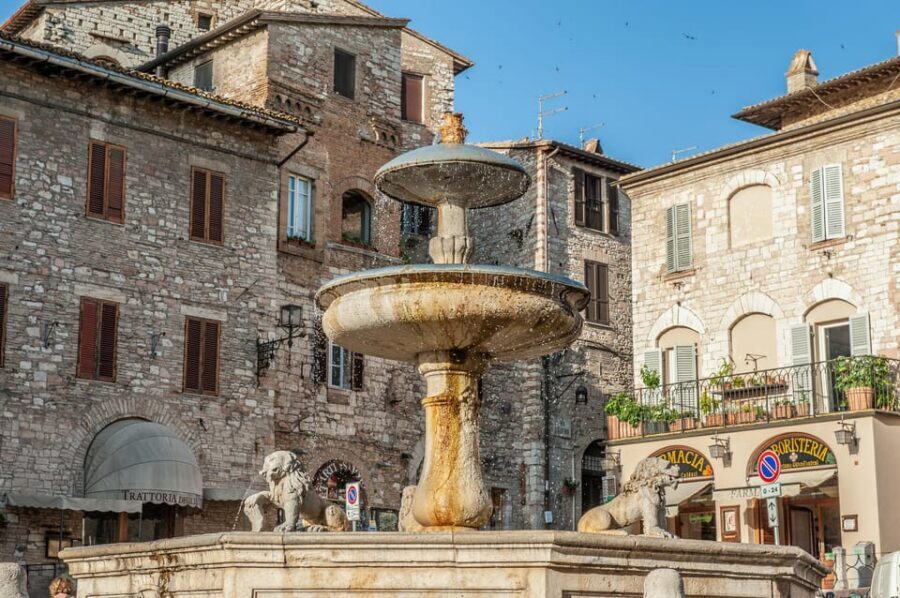 Assisi City highlights and St. Francis Basilica Tour - A 2.5-hour Assisi route that hits the spiritual heavyweights