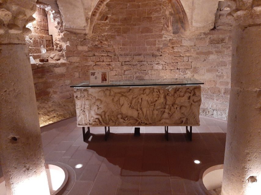 Assisi: Crypt of San Rufino and Roman Forum Underground Tour - Guide quality: the Alessandra factor