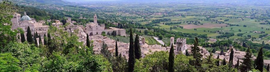 Assisi: Grand Tour Tuk Tuk - Italian driver - Basilica of Santa Chiara: A First-Stop Sense of Place