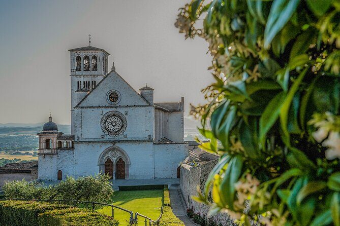 Assisi on the Footsteps of St. Francis and Carlo Acutis - Guides, pace, and how to get the most out of the 2-hour format
