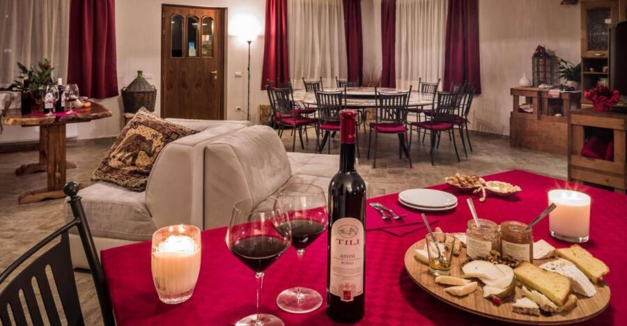 Assisi: Organic Wine and Cheese Tasting - TILI 21 Cantina Bio: starting in quiet Assisi countryside