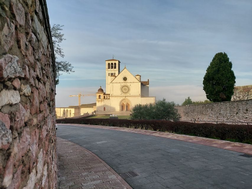 Assisi: Private Guided Tour of the Basilica of Saint Francis - Why Assisi’s Basilica of Saint Francis is worth 90 minutes