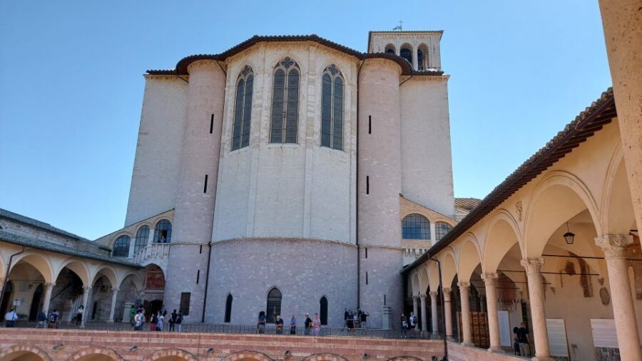 Assisi: Private Guided Tour of the Basilica of Saint Francis - Price and value: $98 for a focused 1.5-hour private visit