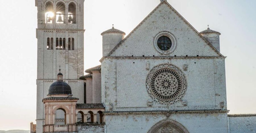 Assisi: Walk in the footsteps of St Francis and Carlo Acutis - Santa Maria Maggiore / Sanctuary of the Spoliation: seeing the Carlo Acutis connection
