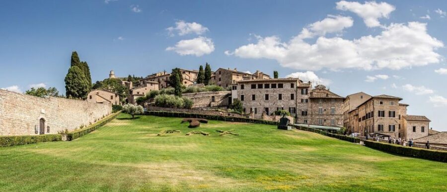 Assisi Walking Tour: Saint Francis and Saint Claire - Assisi’s Francis-and-Clare story is easier on foot