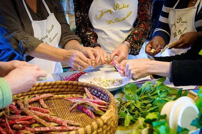Authentic Culinary Experience in a Tuscan Family Estate - The Day’s Rhythm: Tea, Work, Wine Break, Then Lunch