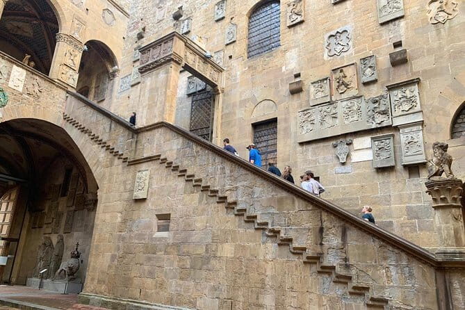 Bargello private tour with a 5-star tour guide - Key things to know before you go