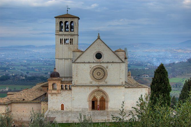 Basilica of Saint Francis in Assisi - Private Tour - Upper Church: Gothic light and the story you can actually follow