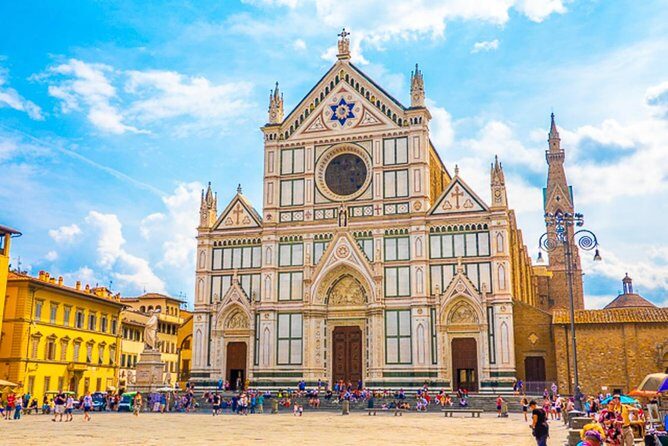 Basilica Santa Croce: Walking Among the Masters of Florence - Inside the Basilica: chapels, frescoes, and famous Florentines