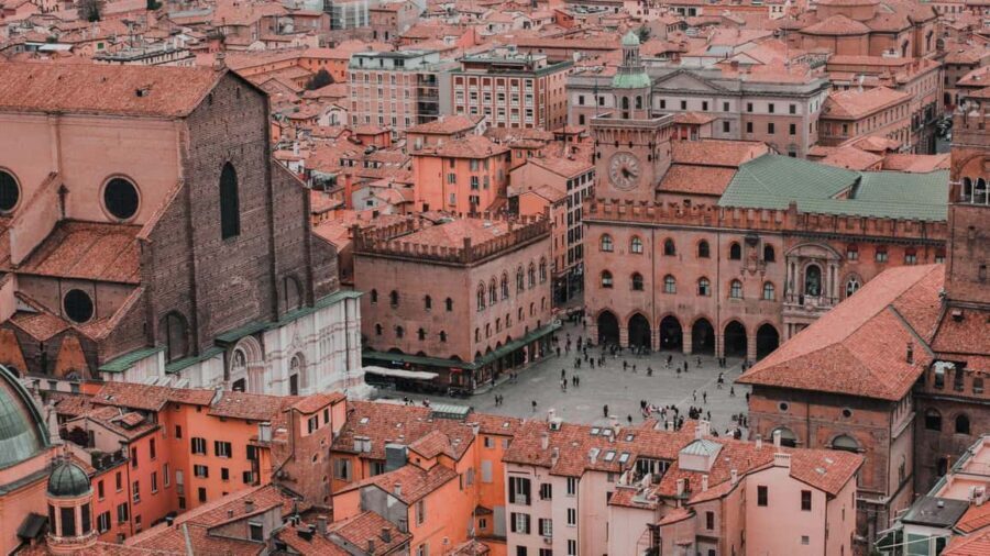 Best of Bologna: Private Walking Tour with a Local - Basilica di San Petronio: Big Views, Real-World Perspective