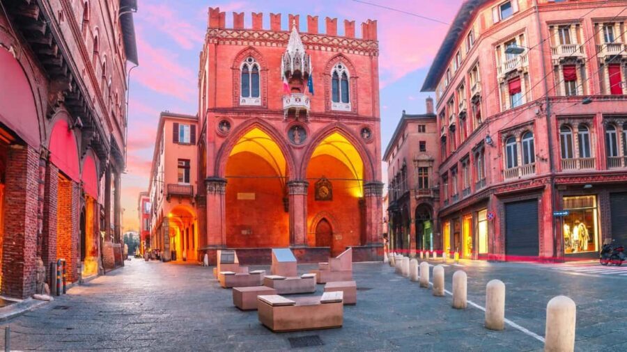 Best of Bologna: Private Walking Tour with a Local - Navigating Bologna Like a Local (Without Pretending You Live There)