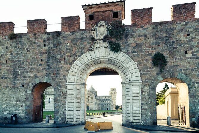Best of Pisa Guided Walking Tour with Leaning Tower Entry Ticket - From Florence to Pisa: how this day keeps moving
