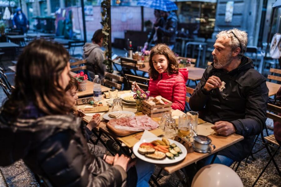 Bologna: 2-Hour Private Local's Christmas - Who This Bologna Private Christmas Walk Fits Best