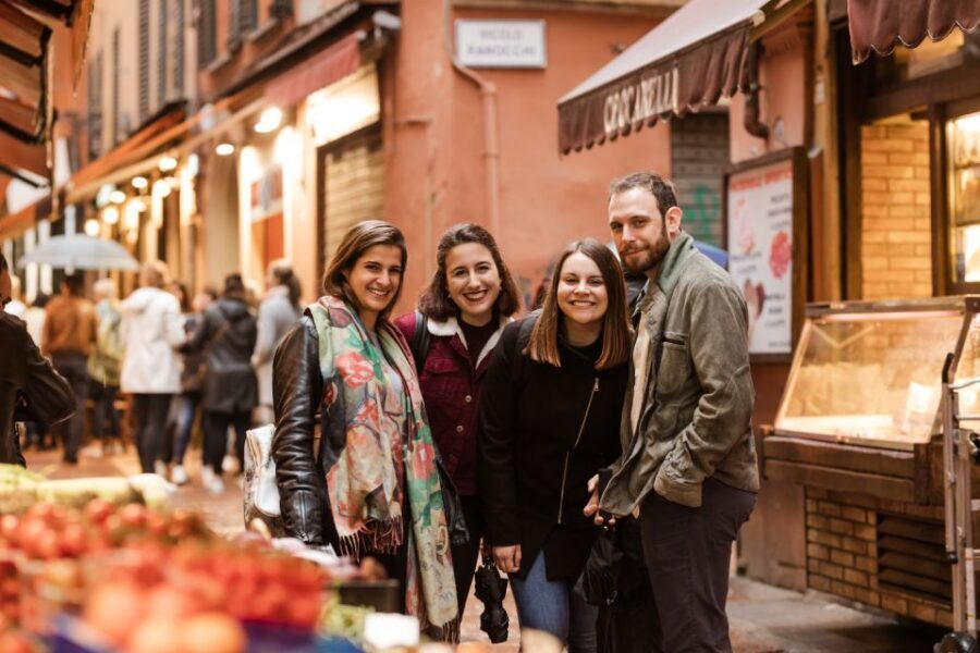 Bologna: 2-Hour Private Local's Christmas - Languages You’ll Actually Use: English or Italian