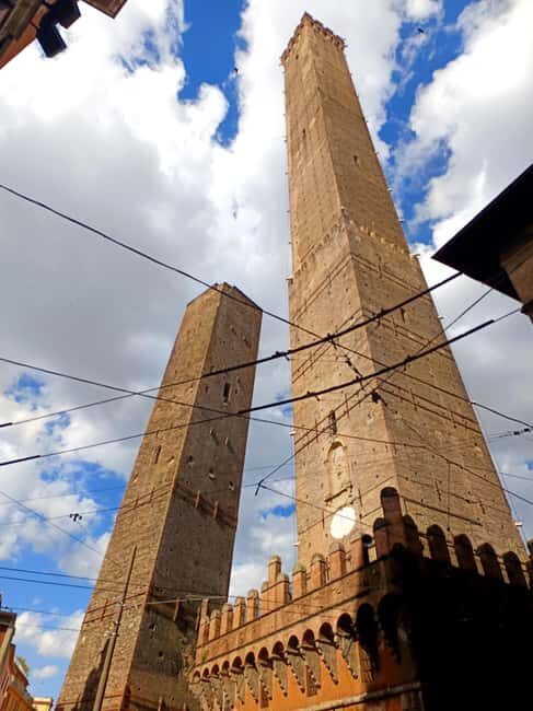 Bologna by night: Food, wine, spritz and fun - Key highlights worth your time