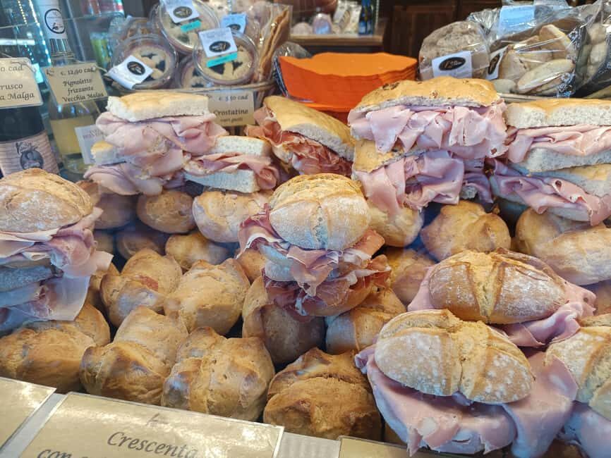 Bologna by night: Food, wine, spritz and fun - Piazza Verdi and Piazza Aldrovandi: learning the city’s night mood