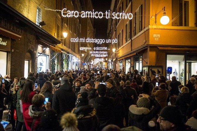 Bologna By Night Walking Tour - Le Due Torri (Torre degli Asinell): icon views without the time crunch