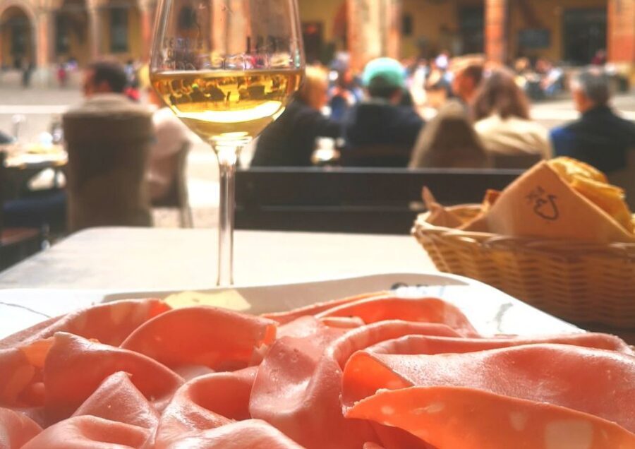 Bologna: City Center Guided Wine Walking Tour - Stop-by-stop: enoteca to osteria and why the venue changes the wine