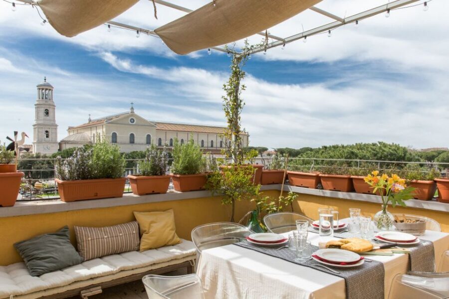 Bologna: Dining Experience at a Local's Home - Timing and logistics: meeting at the host’s door