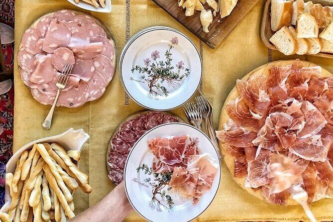 Bologna Food Tour small group - The Quadrilatero market walk: the real heart of the center