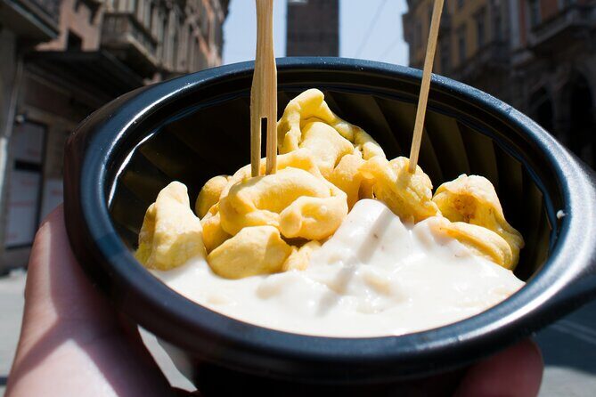 Bologna Food Tour small group - The sweet voucher: gelato that you redeem on your terms