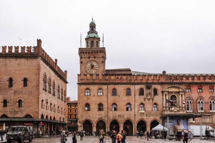 Bologna: Highlights and Hidden Gems of the City Tour - What can go wrong, and how you protect your trip