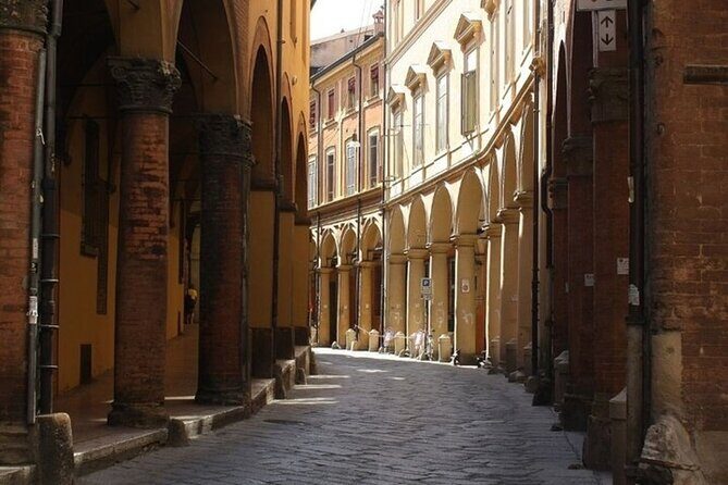 Bologna Highlights Private Walking Tour With A Guide - Biblioteca Salaborsa: a library stop that feels modern in an old city