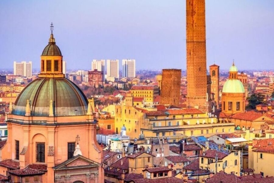 Bologna : Historic Center Walking Tour - Piazza della Mercanzia and Piazza Santo Stefano: Smaller Squares, Clear Mood