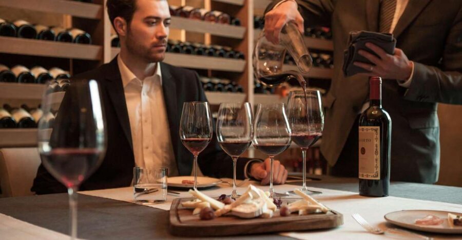 Bologna: Italian Red Wine and Food Tasting - Start by Piazza del Nettuno, Then Let Quadrilatero Set the Mood