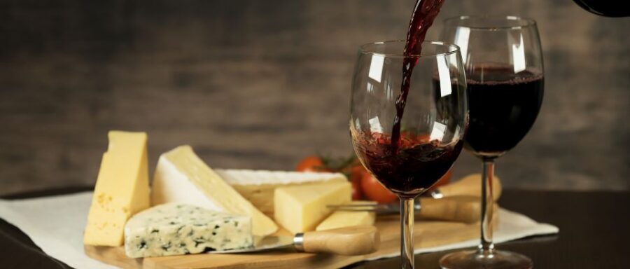Bologna: Italian Red Wine and Food Tasting - Food Pairings: Typical Italian Bites That Explain the Wine