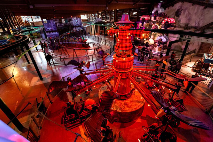 Bologna: Luna Farm Amusement Park Family Entry Ticket - The two paid add-ons: VR-Box and Labirintolo