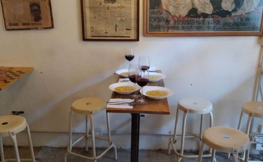 Bologna: Pasta Secrets Cooking Class with Local Expert - Languages and the tone of the instruction