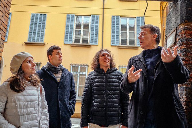 Bologna Private City Kickstart Tour - Piazza Santo Stefano: a pedestrian square that teaches Bologna’s rhythm