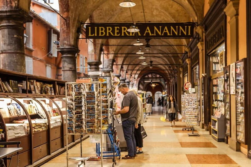 Bologna: Private Custom Walking Tour with Local Guide - Who should book this Bologna private walk (and who shouldn’t)